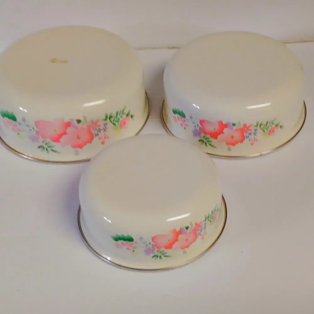 VTG Pink Floral Enameled Metal Nesting Bowls Set of 3 -  7 1/4